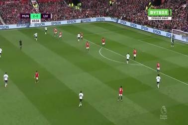 MU 2-1 Liverpool: Phút 68, pha đốt đền của Bailly