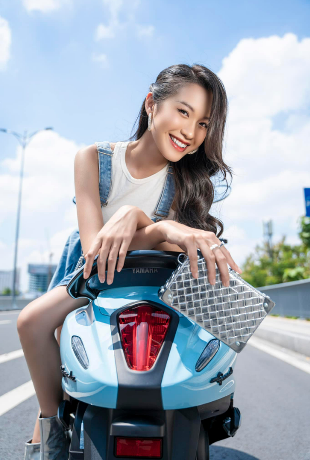 Doãn Hải My khoe vẻ đẹp trong trẻo trong trang phục ton-sur-ton - 1 Doãn Hải My khoe vẻ đẹp trong trẻo trong trang phục ton-sur-ton - 1