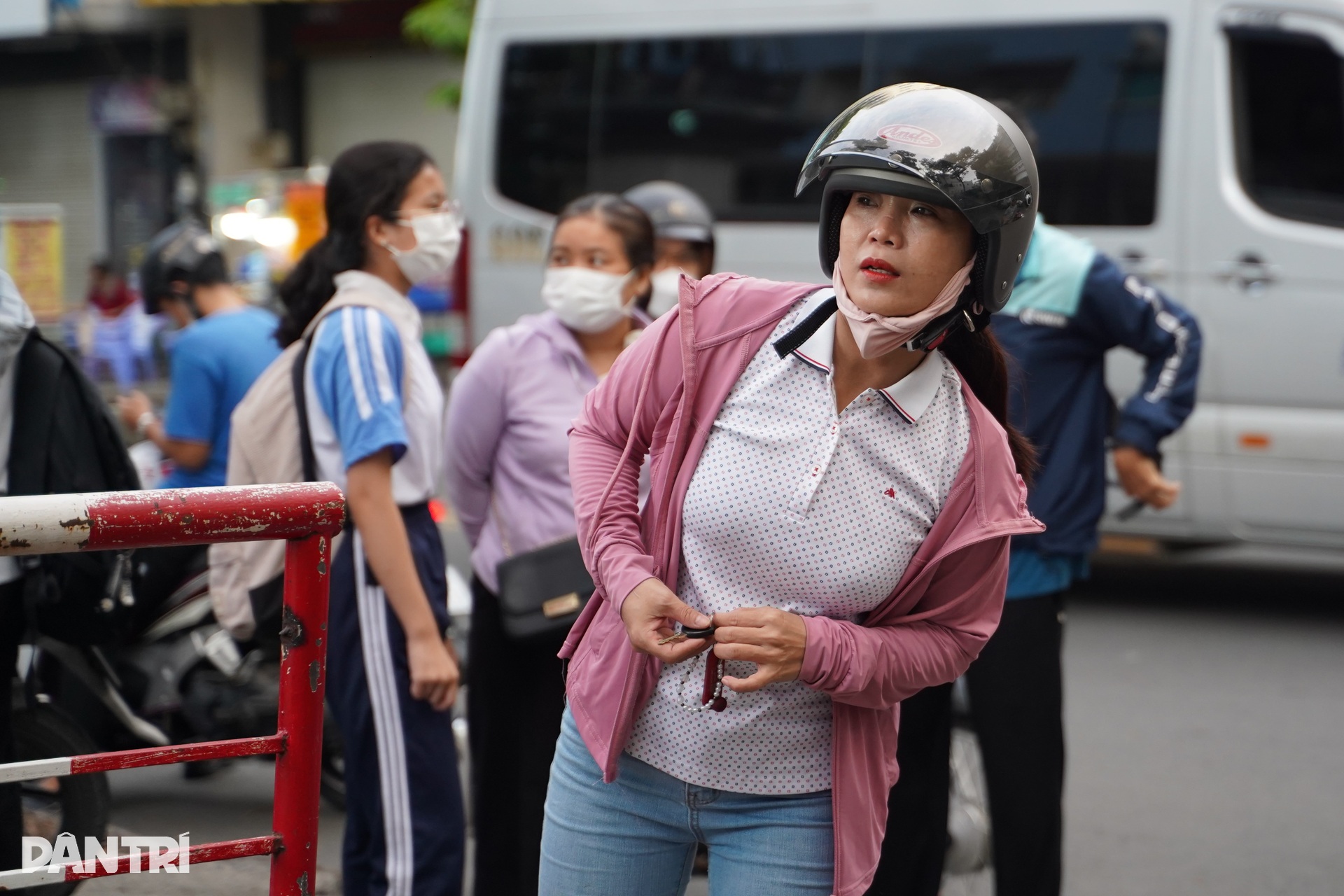 Hơn 3.500 thí sinh tranh suất vào lớp 10 Trường Phổ thông Năng khiếu - 6 Hơn 3.500 thí sinh tranh suất vào lớp 10 Trường Phổ thông Năng khiếu - 6