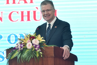 Đại sứ Mỹ khẳng định cam kết hỗ trợ Việt Nam khắc phục hậu quả sau chiến tranh