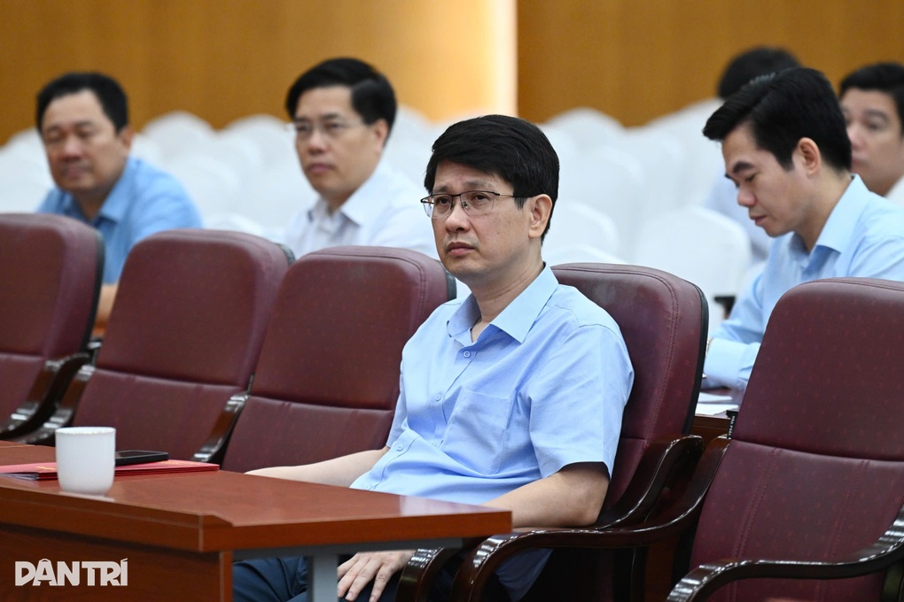 Nâng cao bản lĩnh chính trị, đổi mới sinh hoạt chi bộ - 1