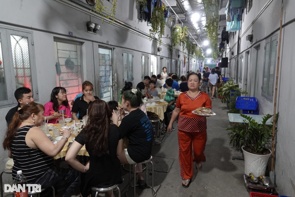 Chủ trọ chi 150 triệu đồng đãi tất niên: Tôi tri ân người thuê phòng - 6 Chủ trọ chi 150 triệu đồng đãi tất niên: Tôi tri ân người thuê phòng - 6