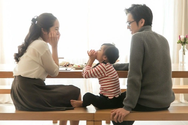 Cách nuôi dạy con của người Nhật khác biệt thế nào so với phương Tây?