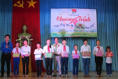 Quảng Trị: “Thắp sáng ước mơ” cho em