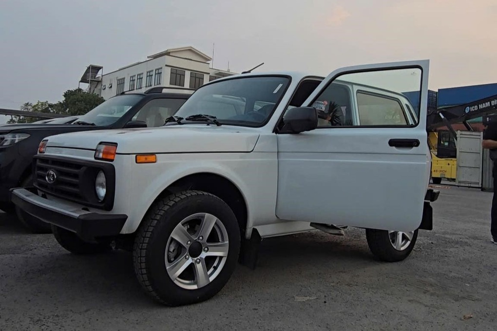 Rộ tin loạt ô tô Nga giá từ 390 triệu đã về Việt Nam, có cả sedan và SUV - 4 Rộ tin loạt ô tô Nga giá từ 390 triệu đã về Việt Nam, có cả sedan và SUV - 4