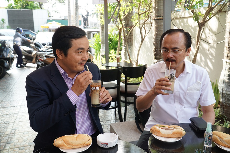 Coffee Ông Bầu hưởng ứng Ngày Bánh mì được Từ điển OxFord vinh danh - 3 Coffee Ông Bầu hưởng ứng Ngày Bánh mì được Từ điển OxFord vinh danh - 3