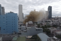 Nhà hàng giữa trung tâm Đà Nẵng bốc cháy ngùn ngụt ngày mùng 3 Tết