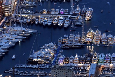 Xem cách giới siêu giàu mua siêu du thuyền