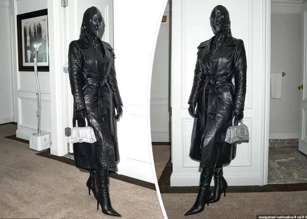 Cây đồ da kín từ đầu đến chân của Kim Kardashian - 2