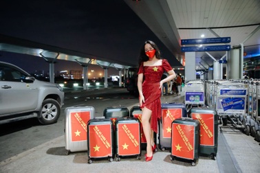 Vũ Huyền Diệu mang 200 kg hành lý đi thi Miss Eco Teen International