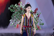 Siêu mẫu nhí Phong Thiên nhận giải thưởng Star Kid International 2023