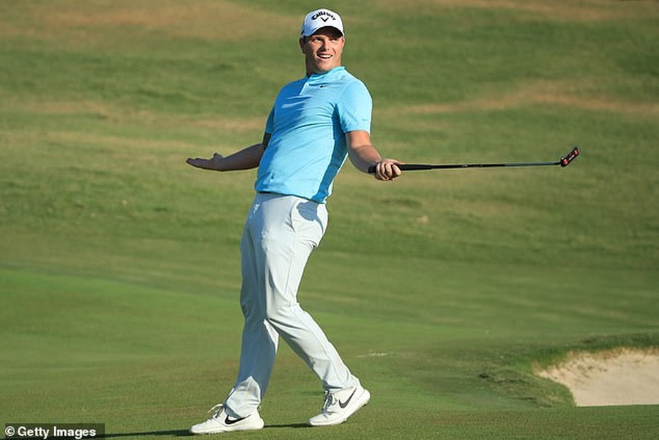 Tay golf giành chức vô địch nhờ cú đánh một triệu lần mới xảy ra - 3 Tay golf giành chức vô địch nhờ cú đánh một triệu lần mới xảy ra - 3