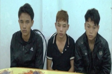 Vận chuyển 80kg thuốc bom từ Lào về Việt Nam