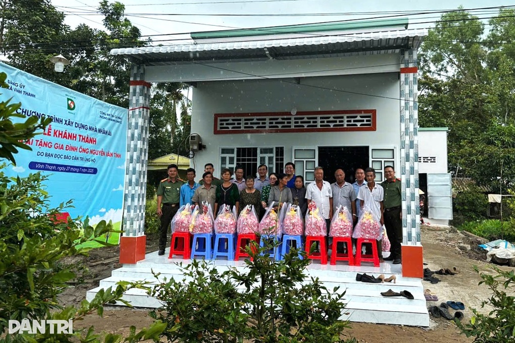 “Có nhà mới ở chắc chắn yên tâm, gia đình tôi vui lắm” - 3 “Có nhà mới ở chắc chắn yên tâm, gia đình tôi vui lắm” - 3