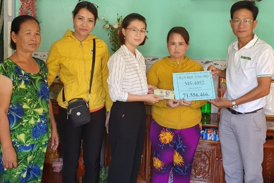 Bạn đọc giúp đỡ gia đình anh bán cá dũng cảm quên mình cứu người - 1 Bạn đọc giúp đỡ gia đình anh bán cá dũng cảm quên mình cứu người - 1