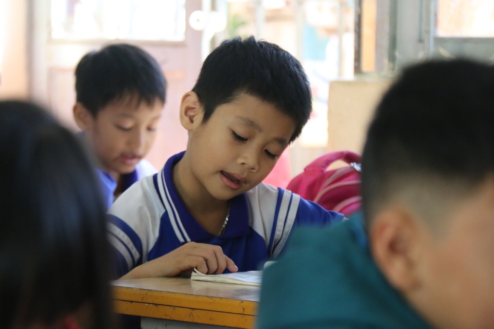 Bạn đọc Dân trí giúp cậu bé mắc ung thư tiếp tục ước mơ làm lớp trưởng - 2 Bạn đọc Dân trí giúp cậu bé mắc ung thư tiếp tục ước mơ làm lớp trưởng - 2
