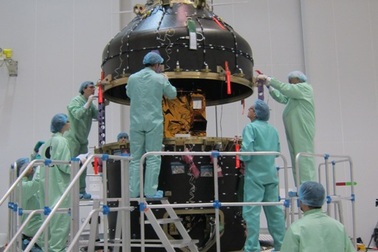 Vệ tinh quan sát của Việt Nam cận giờ phóng lên vũ trụ