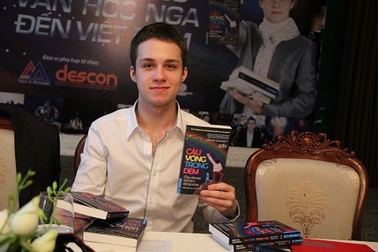 Thần đồng Văn học Nga với người khiếm thị Việt Nam