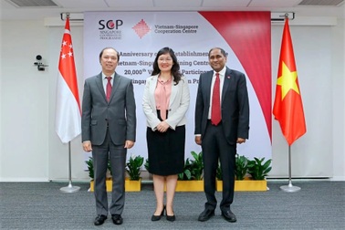 Kỷ niệm 20 năm thành lập trung tâm đào tạo Việt Nam - Singapore
