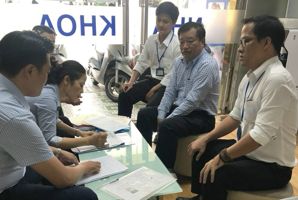 Thanh tra Sở Y tế TPHCM kiên quyết xử lý một phòng khám nha khoa - 1 Thanh tra Sở Y tế TPHCM kiên quyết xử lý một phòng khám nha khoa - 1