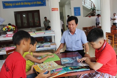 Chi tiền tỷ xây phòng đọc sách miễn phí cho trẻ em