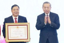 Tổng Bí thư: Văn phòng Trung ương Đảng cần đóng vai “nhạc trưởng”