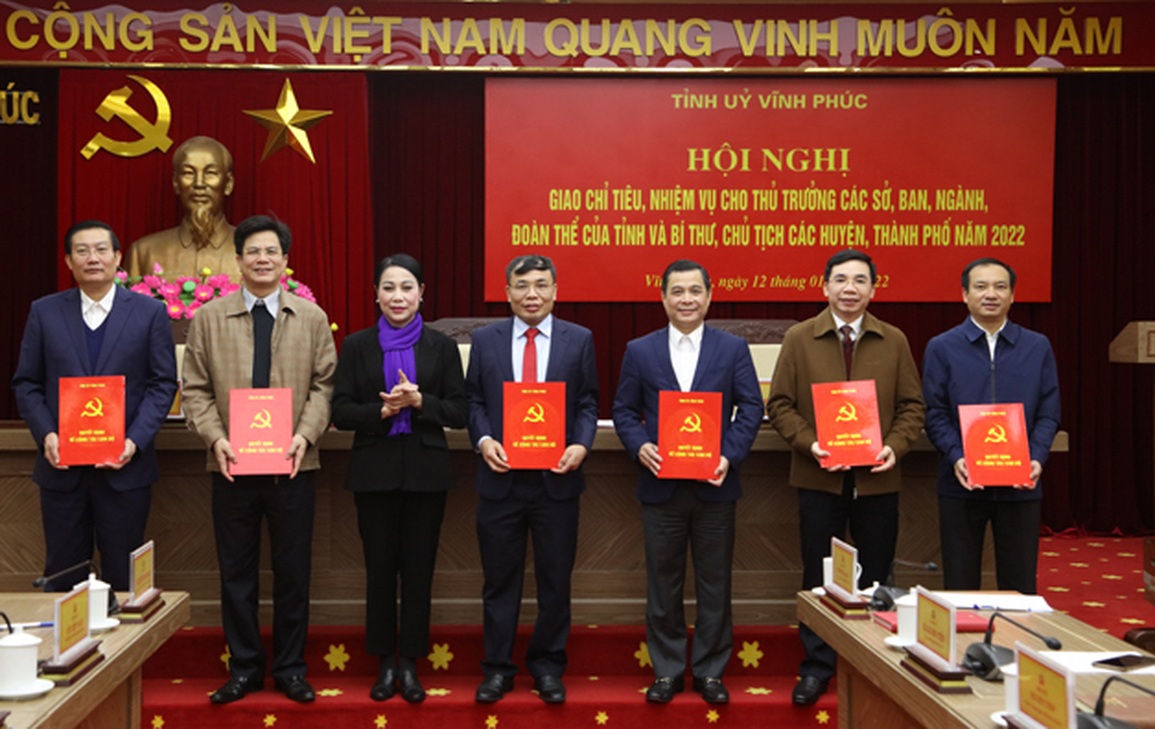 Vĩnh Phúc tiếp tục đánh giá cán bộ bằng sản phẩm - 1 Vĩnh Phúc tiếp tục đánh giá cán bộ bằng sản phẩm - 1