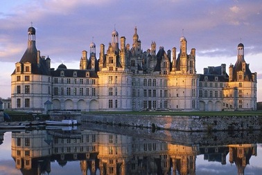 15 cung điện hoàng gia xa hoa nhất thế giới