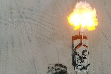 Xe tăng Mỹ rầm rập tiến sát biên giới Nga tập trận