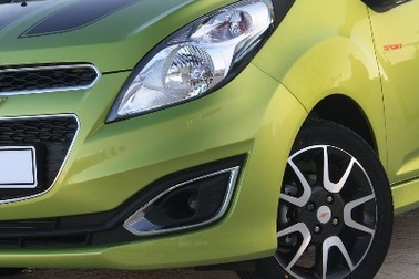 Chevrolet Spark LT 1.2, Kia Picanto hay Hyundai i10?