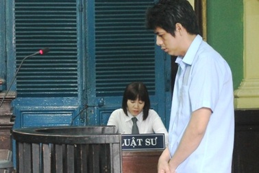 Côn đồ bị đâm chết vì đòi tiền bảo kê