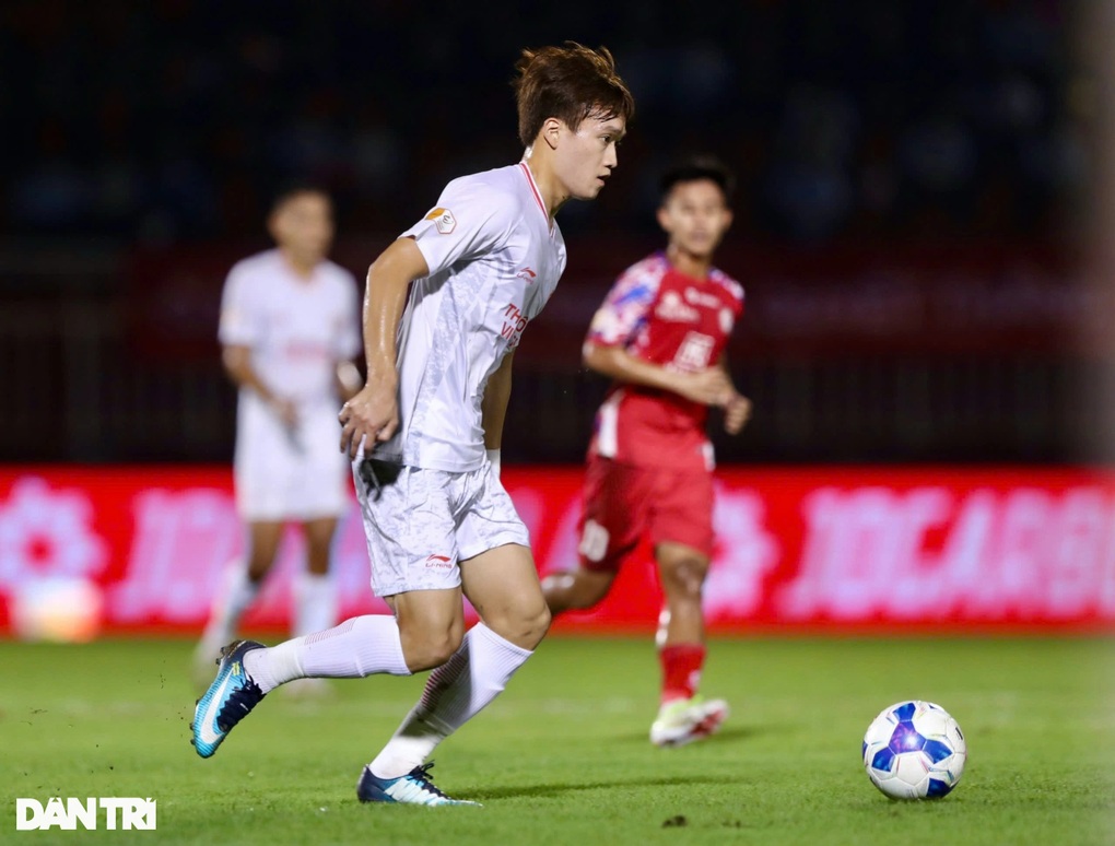 Tiến Linh, Quang Hải gây ấn tượng, Hoàng Đức mờ nhạt tại V-League - 3