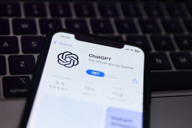 Điểm tuần: Facebook, ChatGPT đồng loạt gặp sự cố trong tuần qua