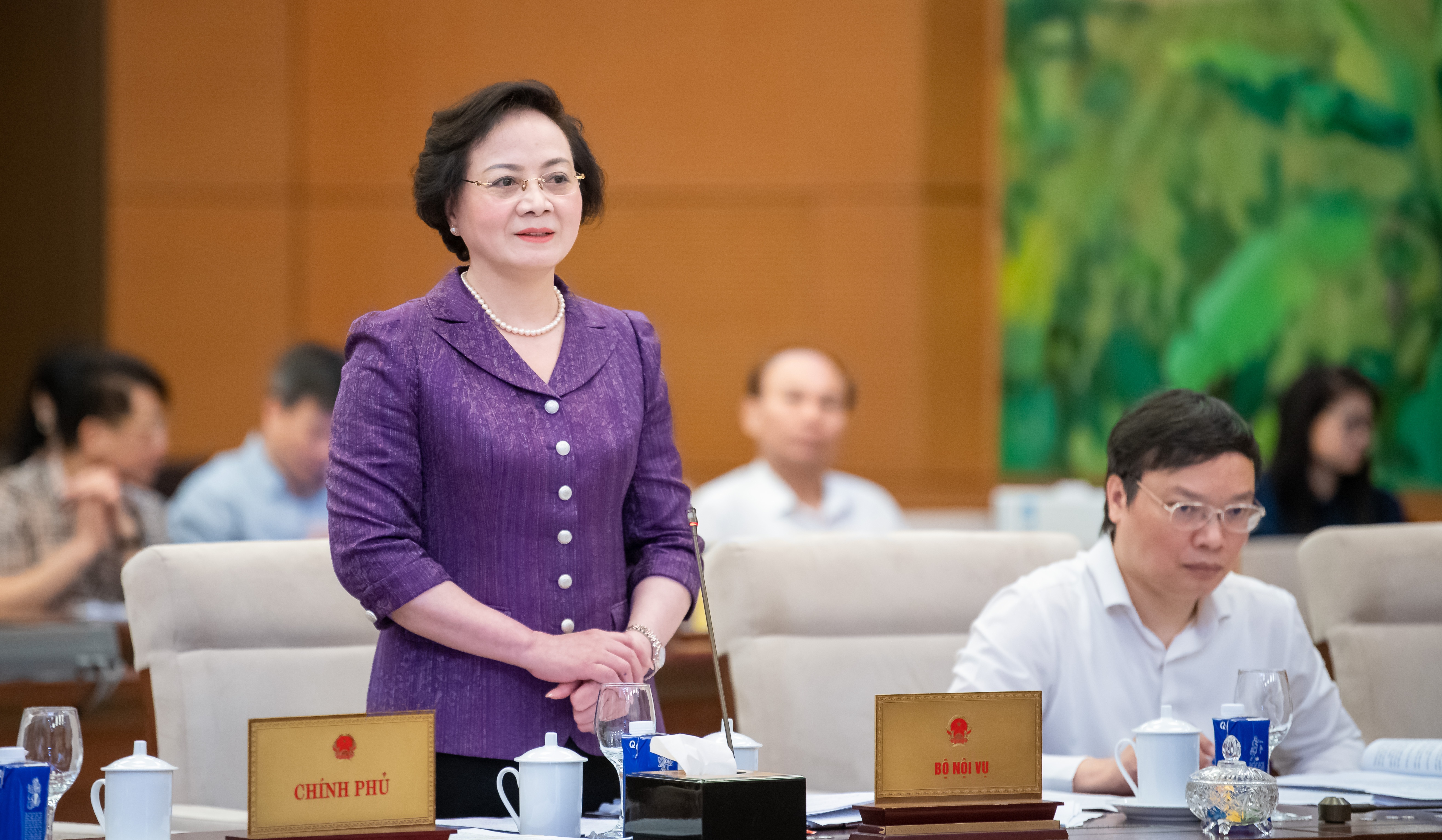 Bộ trưởng sốt ruột việc nhiều phòng ban ở xã làm số lượng lãnh đạo vọt lên - 4 Bộ trưởng sốt ruột việc nhiều phòng ban ở xã làm số lượng lãnh đạo vọt lên - 4