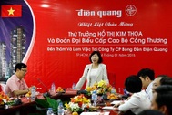 Cổ phiếu Điện Quang sụt mạnh sau cú rút vốn của bà Kim Thoa