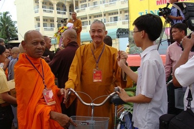 Hơn 500 triệu chăm lo cho người nghèo