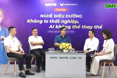 Nghề điều dưỡng: Không lo thất nghiệp, AI không thể thay thế