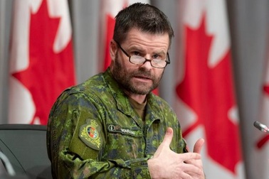 Tướng quân đội Canada mất chức vì đi chơi golf với cựu bộ trưởng quốc phòng