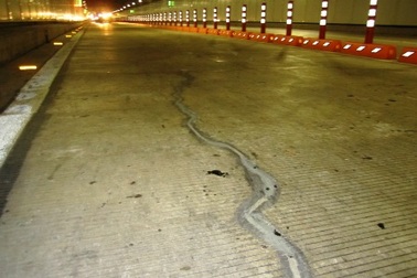 Tiếp tục sửa hầm vượt sông Sài Gòn