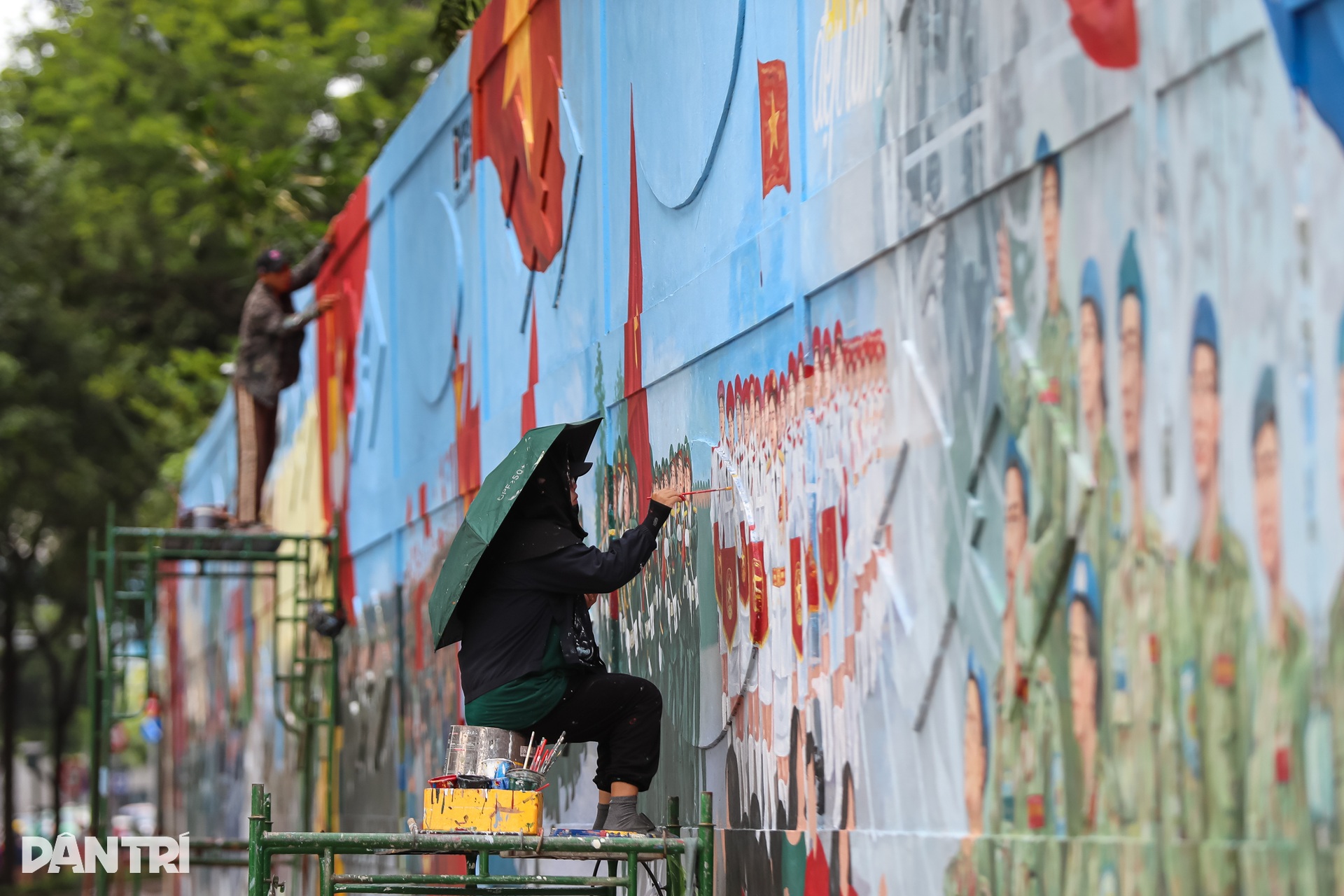 Chiêm ngưỡng bức tranh bích hoạ dài 300m trên đường phố TPHCM - 4 Chiêm ngưỡng bức tranh bích hoạ dài 300m trên đường phố TPHCM - 4