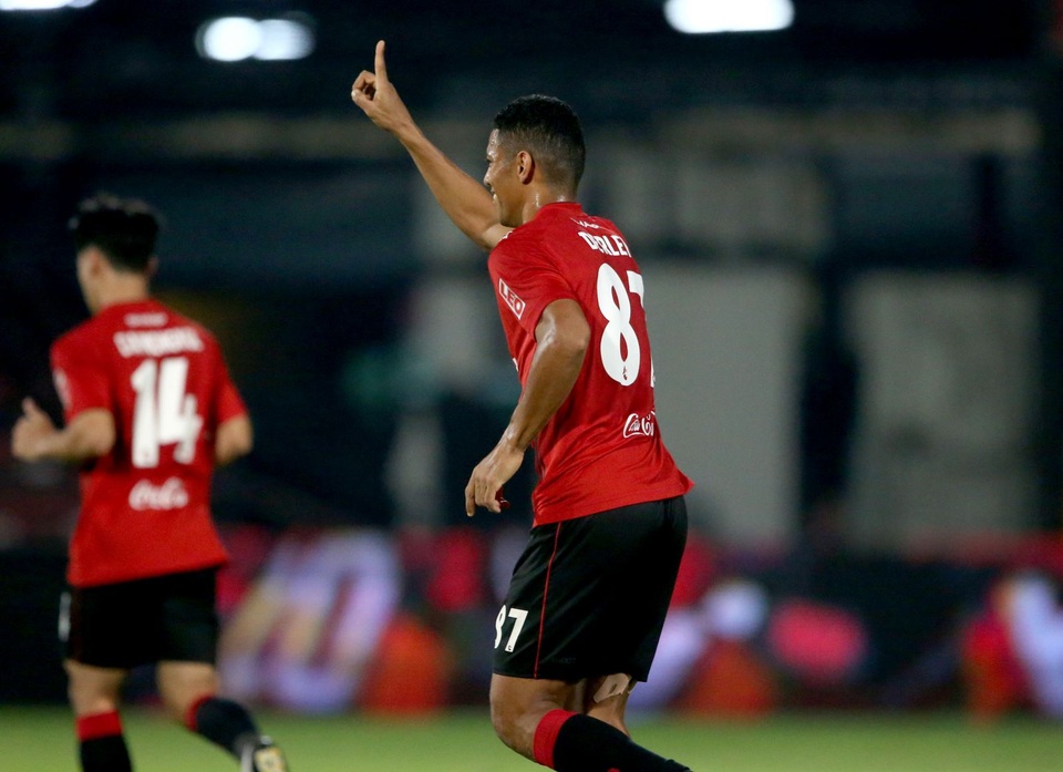Đội bóng của Đặng Văn Lâm hòa kịch tính ở Thai-League - 3 Đội bóng của Đặng Văn Lâm hòa kịch tính ở Thai-League - 3