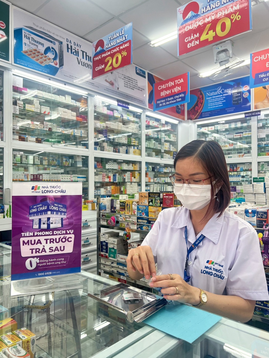 FPT Long Châu ra mắt dịch vụ trả góp hóa đơn mua thuốc ung thư - 1 FPT Long Châu ra mắt dịch vụ trả góp hóa đơn mua thuốc ung thư - 1