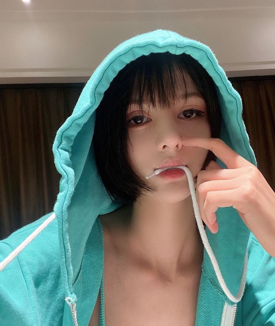 Cô gái xinh đẹp chụp ảnh hầu như không cười nhưng vẫn hút ngàn fans - 3 Cô gái xinh đẹp chụp ảnh hầu như không cười nhưng vẫn hút ngàn fans - 3