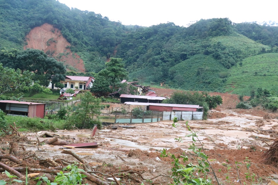 Vụ 22 quân nhân hy sinh: “Con xin ngủ sớm để mai tiếp tục làm nhiệm vụ” - 1 Vụ 22 quân nhân hy sinh: “Con xin ngủ sớm để mai tiếp tục làm nhiệm vụ” - 1