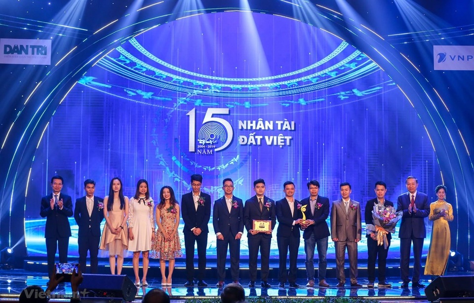 Các nhân tài Đất Việt thành danh từ Giải thưởng, giờ ra sao? - 1 Các nhân tài Đất Việt thành danh từ Giải thưởng, giờ ra sao? - 1