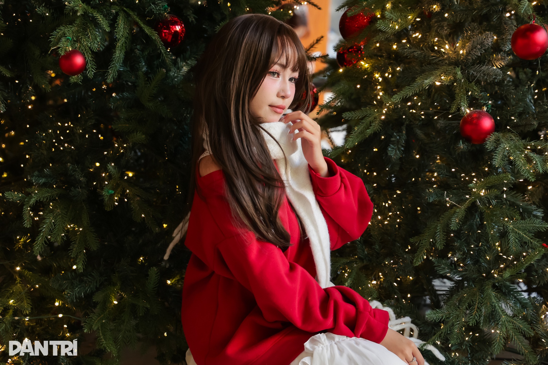 Thiếu nữ Hà Nội lên đồ xinh lung linh cho mùa Giáng sinh - 14 Thiếu nữ Hà Nội lên đồ xinh lung linh cho mùa Giáng sinh - 14