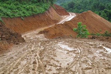 Khủng khiếp một con đường