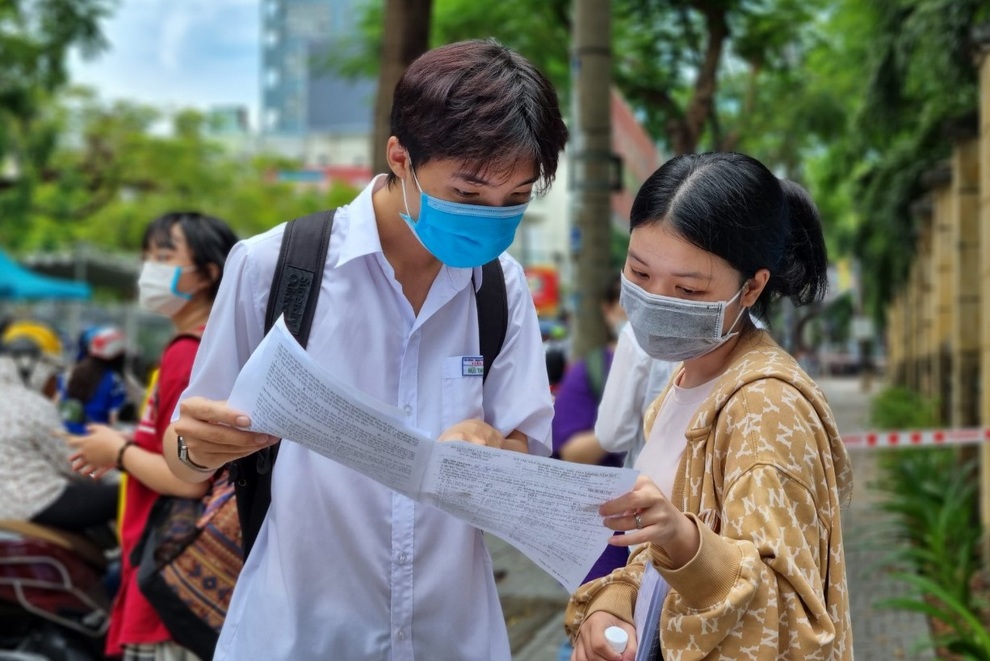 Kỳ thi tốt nghiệp THPT là cơ sở để đánh giá công tác dạy học của giáo viên - 1 Kỳ thi tốt nghiệp THPT là cơ sở để đánh giá công tác dạy học của giáo viên - 1