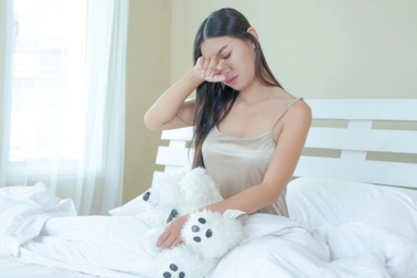 Đang mang bầu nhận tin nhắn lạ, tôi suy sụp biết sự thật về chồng sắp cưới