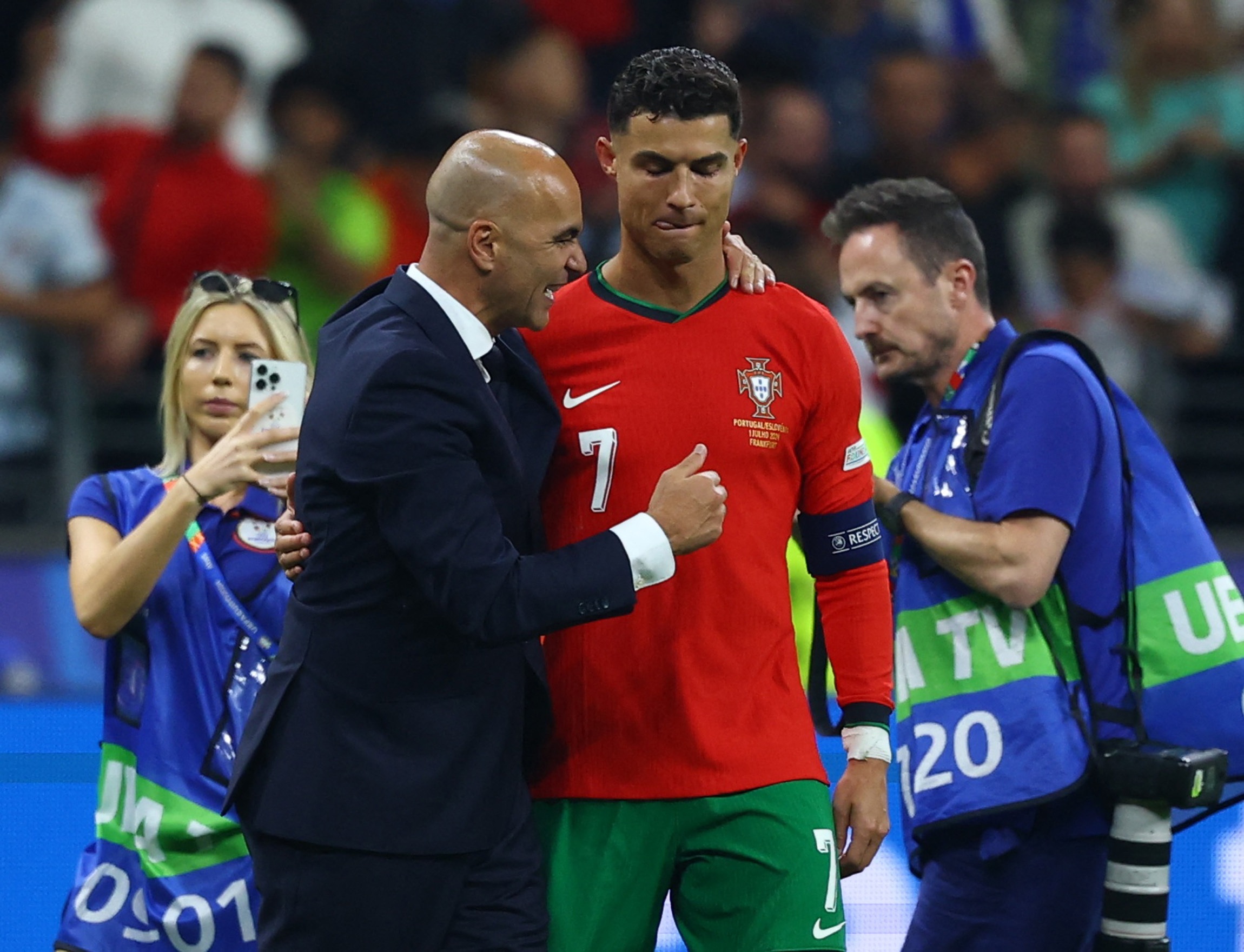 Vòng 1/8 Euro 2024: Nỗi đau Ronaldo, ngạo nghễ Bellingham, cảm hứng sao trẻ